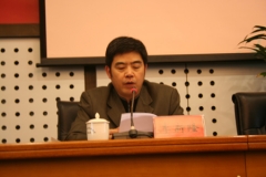 李新隆