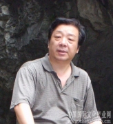 神州笑傲斑斕虎 環宇遍行錦繡龍--專訪《中國百將圖》畫家于雁賓