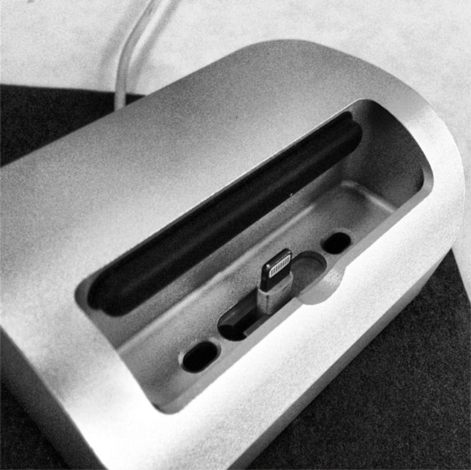 現在Elevation實驗室的“官方版”iPhone 5轉接頭，正在進行全面生產。Photo: Elevation Labs